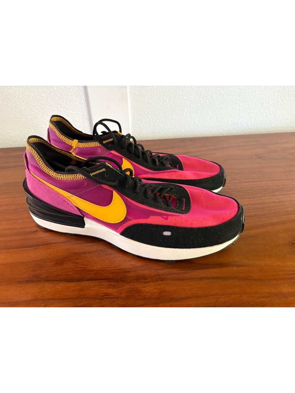 Women's Nike Waffle One Active Shoes size 12
